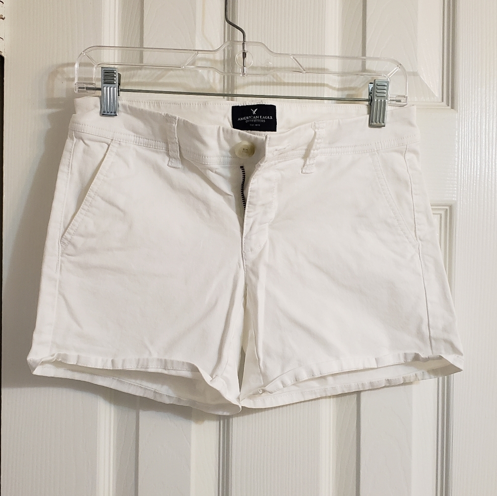 AEO White Midi Chino Shorts